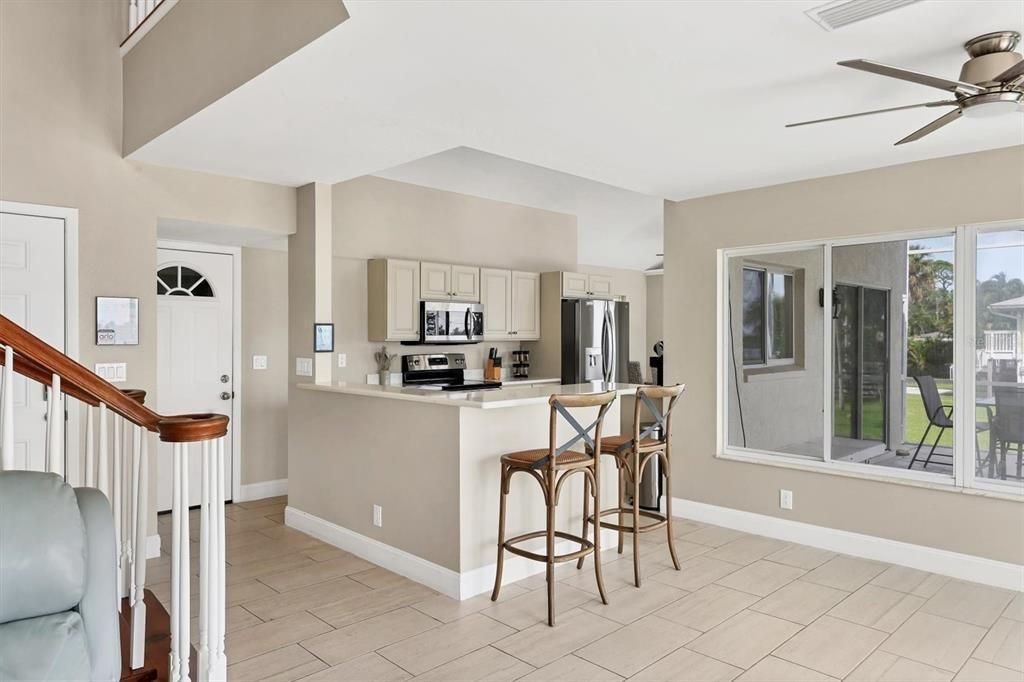 Под контрактом: $769,000 (3 спален, 2 ванн, 1910 Квадратных фут)