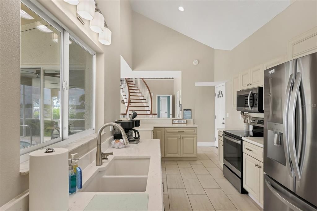 Под контрактом: $769,000 (3 спален, 2 ванн, 1910 Квадратных фут)