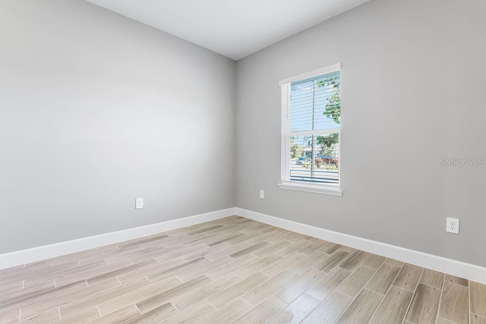 Active With Contract: $360,900 (3 beds, 2 baths, 2055 Square Feet)