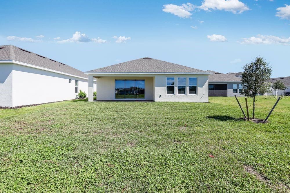 Active With Contract: $360,900 (3 beds, 2 baths, 2055 Square Feet)