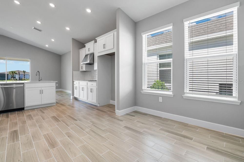 Active With Contract: $360,900 (3 beds, 2 baths, 2055 Square Feet)