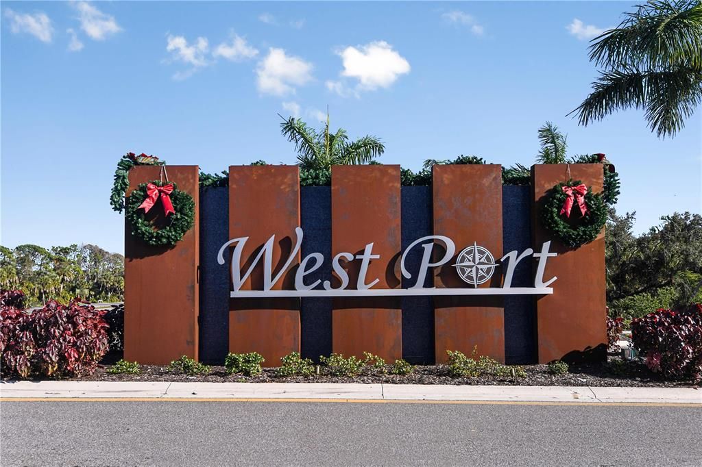 Active With Contract: $360,900 (3 beds, 2 baths, 2055 Square Feet)