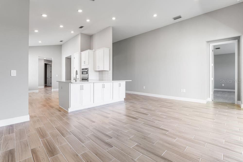 Active With Contract: $360,900 (3 beds, 2 baths, 2055 Square Feet)