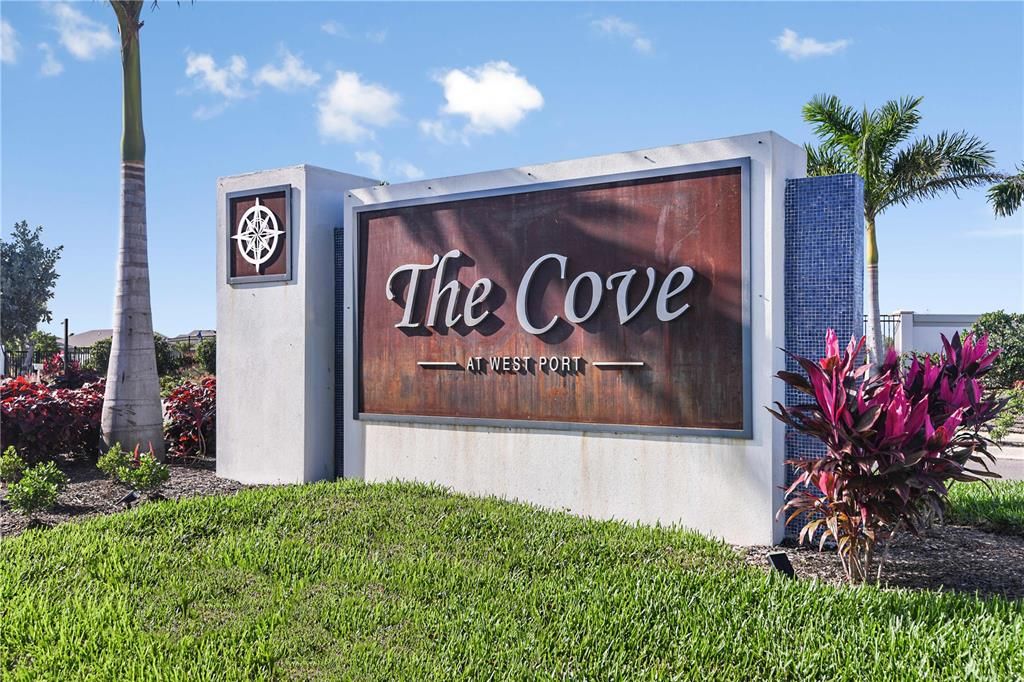 Active With Contract: $360,900 (3 beds, 2 baths, 2055 Square Feet)