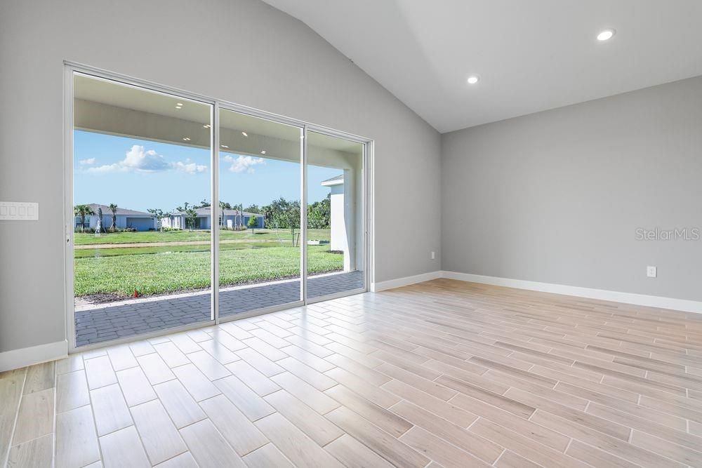 Active With Contract: $360,900 (3 beds, 2 baths, 2055 Square Feet)