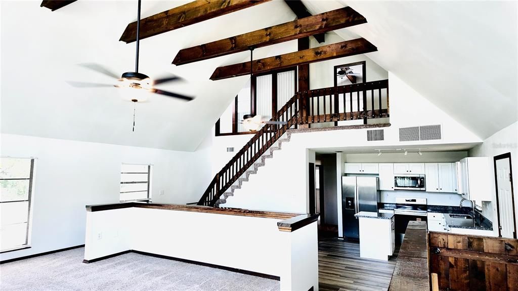 На продажу: $280,500 (3 спален, 2 ванн, 1632 Квадратных фут)