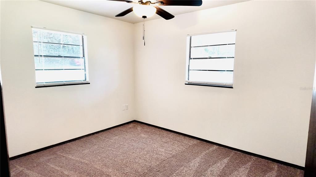 На продажу: $280,500 (3 спален, 2 ванн, 1632 Квадратных фут)