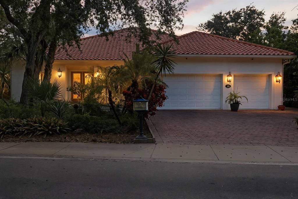 For Sale: $1,313,000 (4 beds, 4 baths, 3367 Square Feet)