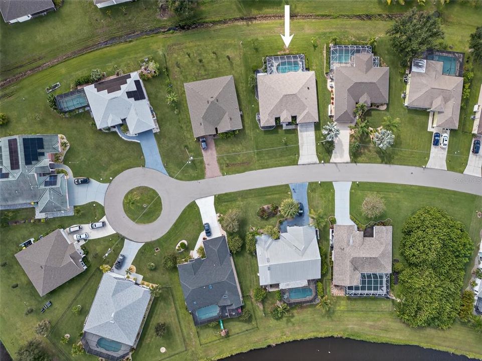 Activo con contrato: $449,000 (4 camas, 2 baños, 2145 Pies cuadrados)