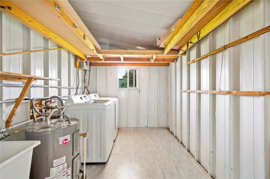 Active With Contract: $149,500 (2 beds, 2 baths, 1272 Square Feet)