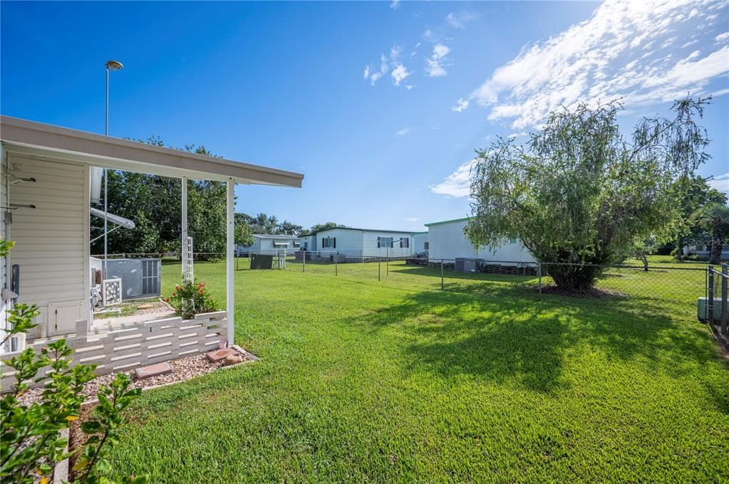 Active With Contract: $149,500 (2 beds, 2 baths, 1272 Square Feet)