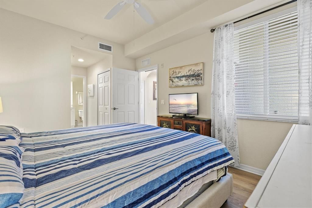 En Venta: $269,000 (2 camas, 2 baños, 1156 Pies cuadrados)