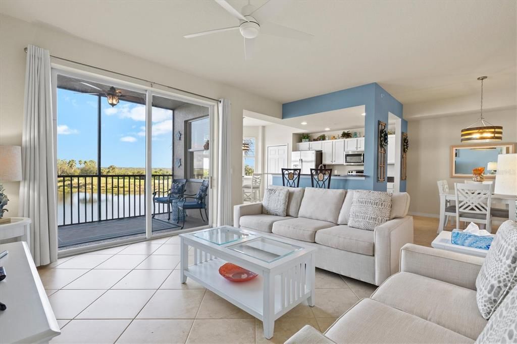 En Venta: $269,000 (2 camas, 2 baños, 1156 Pies cuadrados)