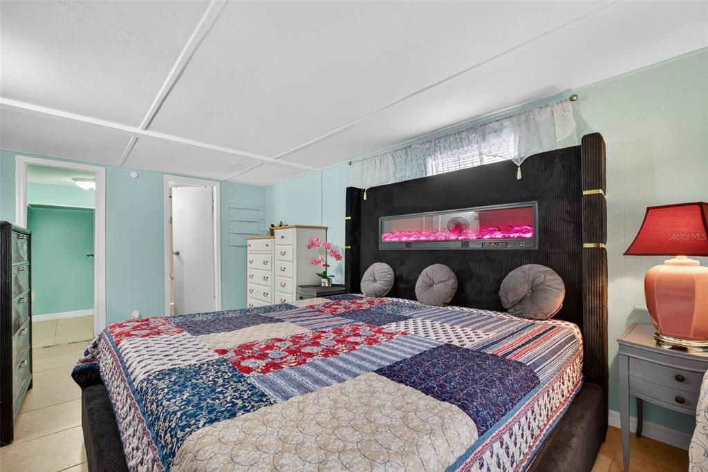 待售: $215,000 (3 贝兹, 2 浴室, 1248 平方英尺)