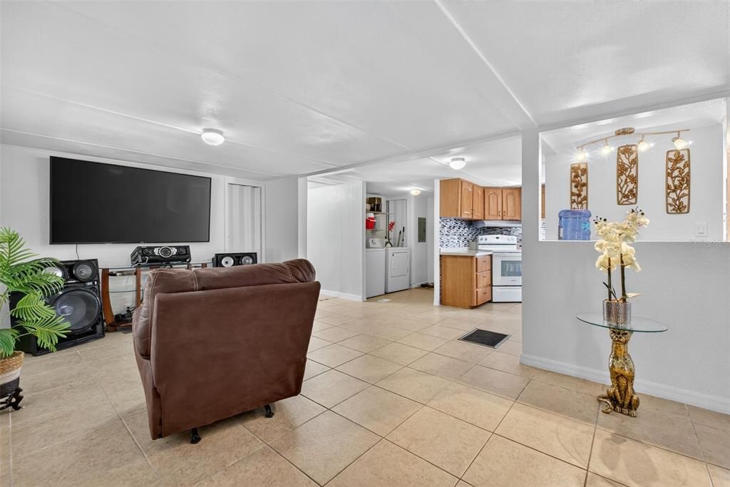 待售: $215,000 (3 贝兹, 2 浴室, 1248 平方英尺)