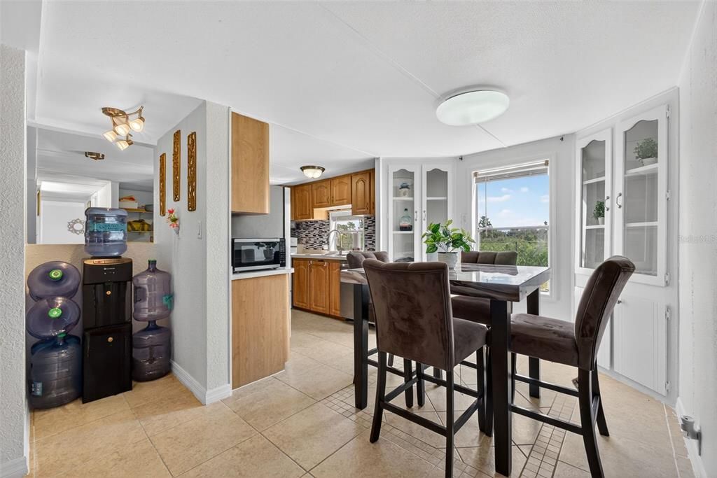 待售: $215,000 (3 贝兹, 2 浴室, 1248 平方英尺)