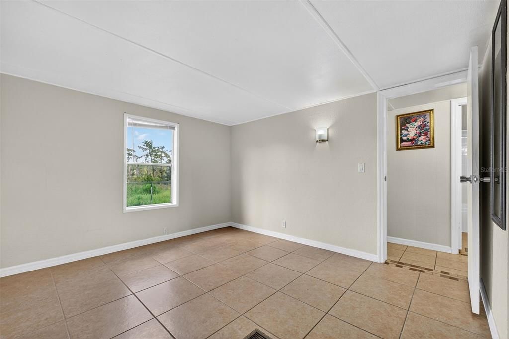 待售: $215,000 (3 贝兹, 2 浴室, 1248 平方英尺)