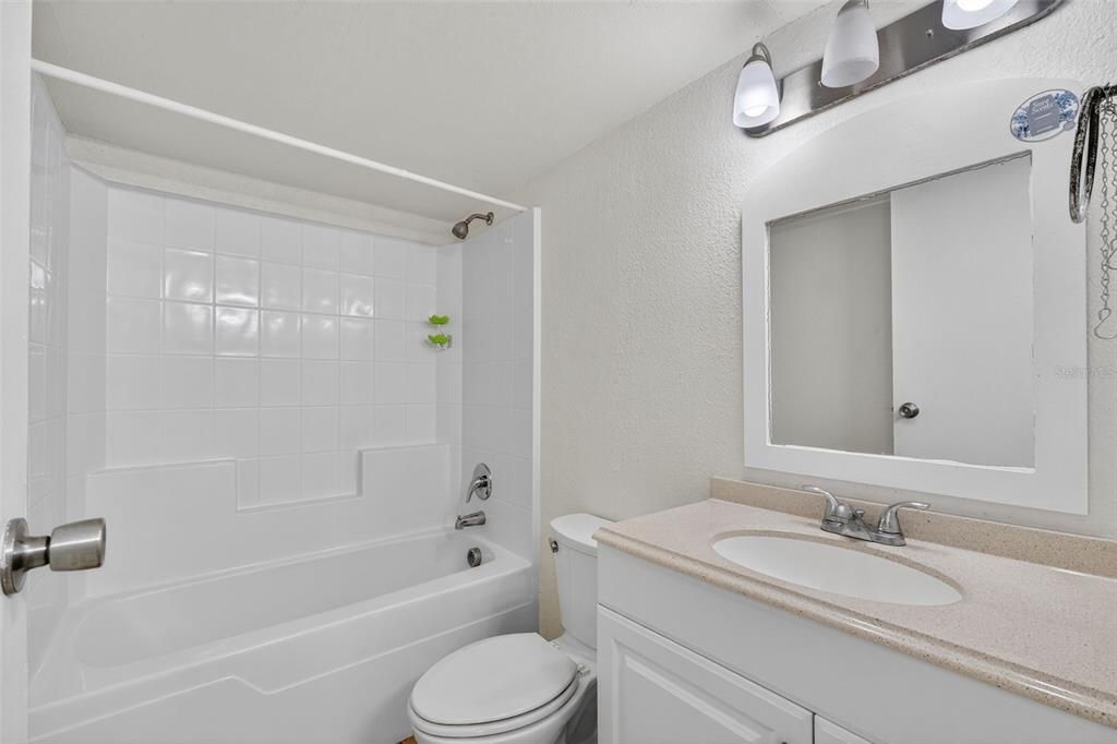 待售: $215,000 (3 贝兹, 2 浴室, 1248 平方英尺)