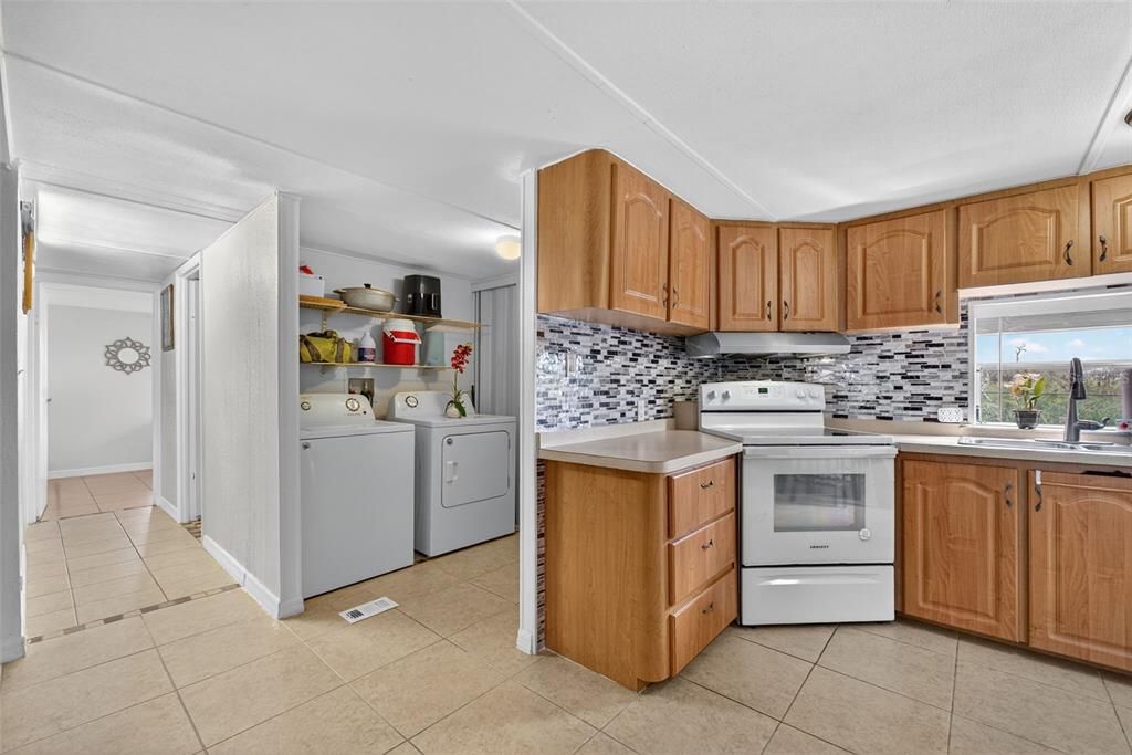 待售: $215,000 (3 贝兹, 2 浴室, 1248 平方英尺)