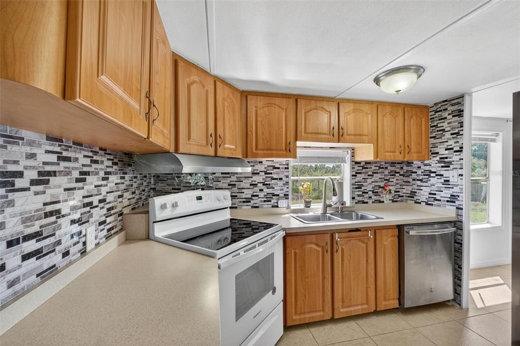 待售: $215,000 (3 贝兹, 2 浴室, 1248 平方英尺)