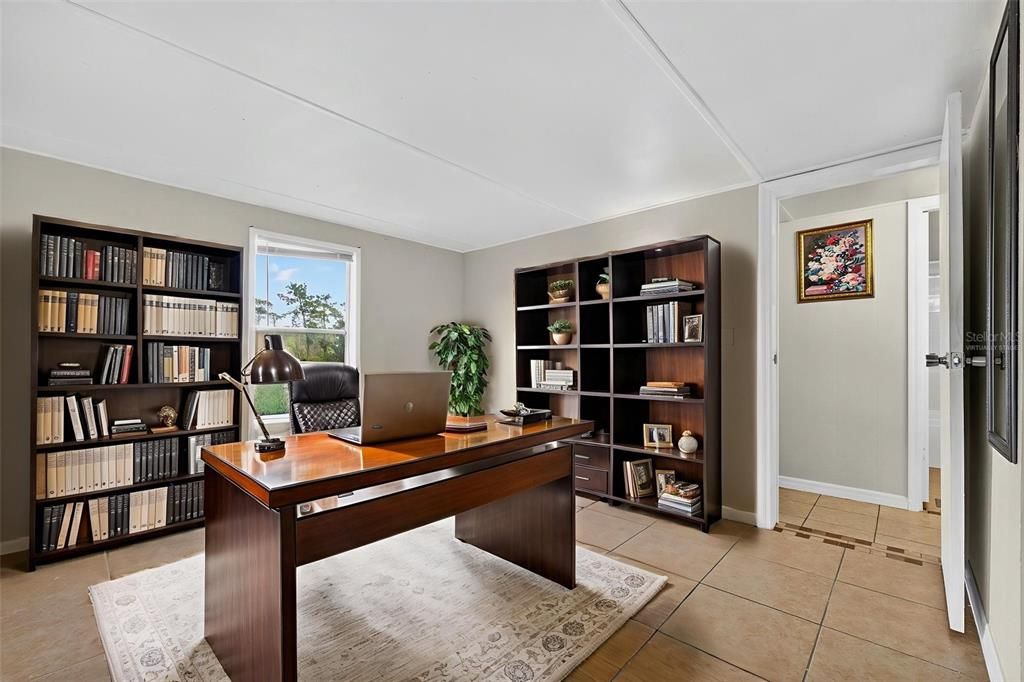 待售: $215,000 (3 贝兹, 2 浴室, 1248 平方英尺)