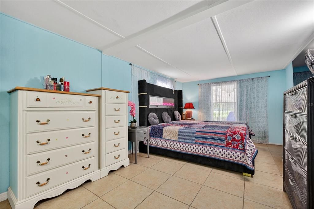 待售: $215,000 (3 贝兹, 2 浴室, 1248 平方英尺)