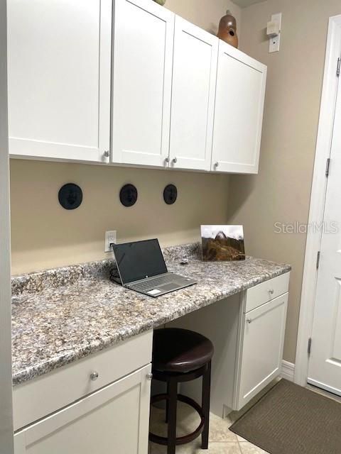 Activo con contrato: $874,999 (3 camas, 3 baños, 2483 Pies cuadrados)