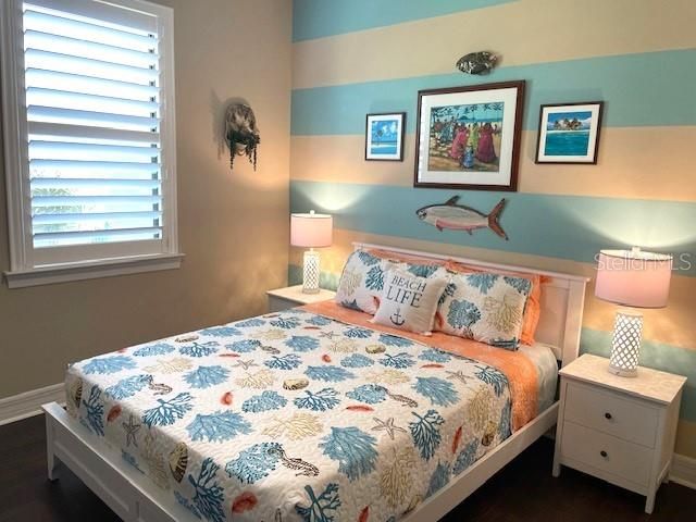 Activo con contrato: $874,999 (3 camas, 3 baños, 2483 Pies cuadrados)