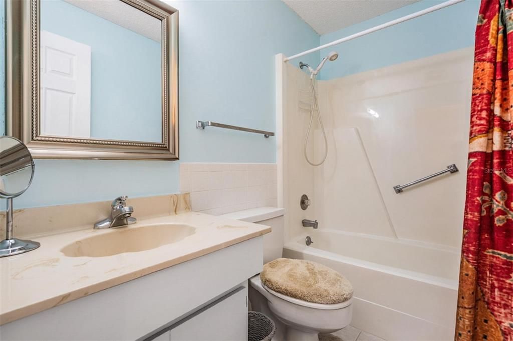 На продажу: $327,000 (3 спален, 2 ванн, 1445 Квадратных фут)