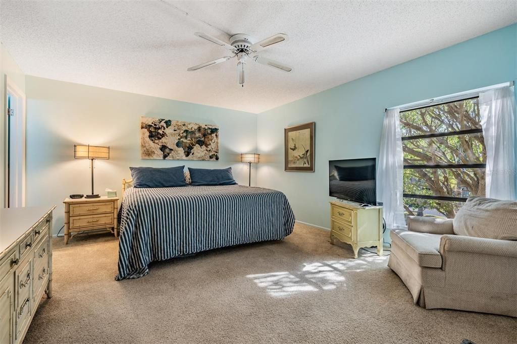 На продажу: $327,000 (3 спален, 2 ванн, 1445 Квадратных фут)