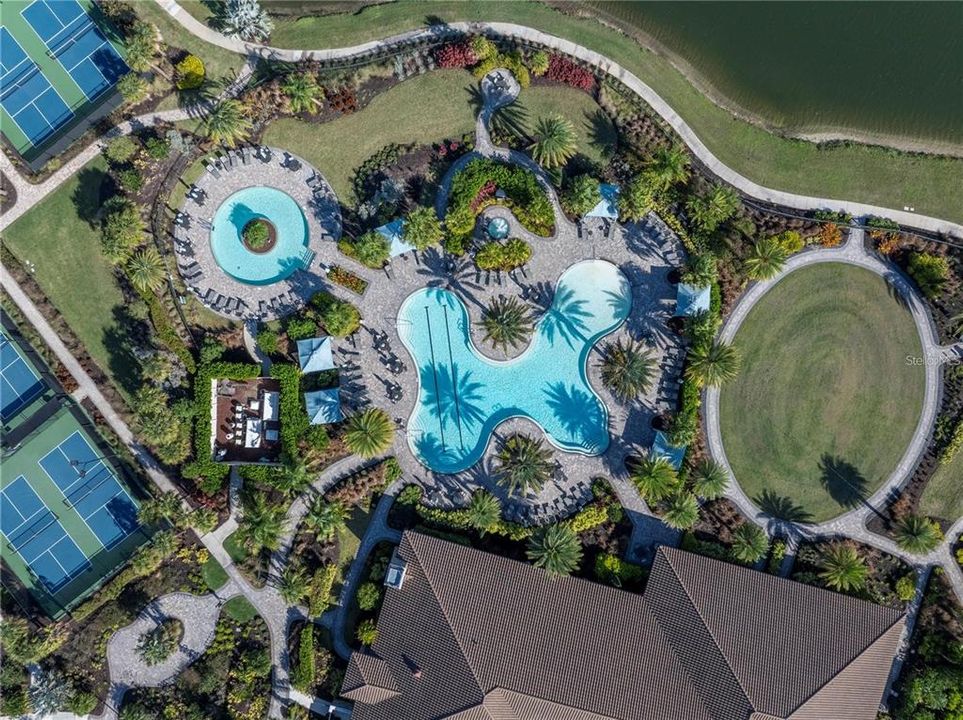 For Sale: $635,000 (3 beds, 3 baths, 2824 Square Feet)