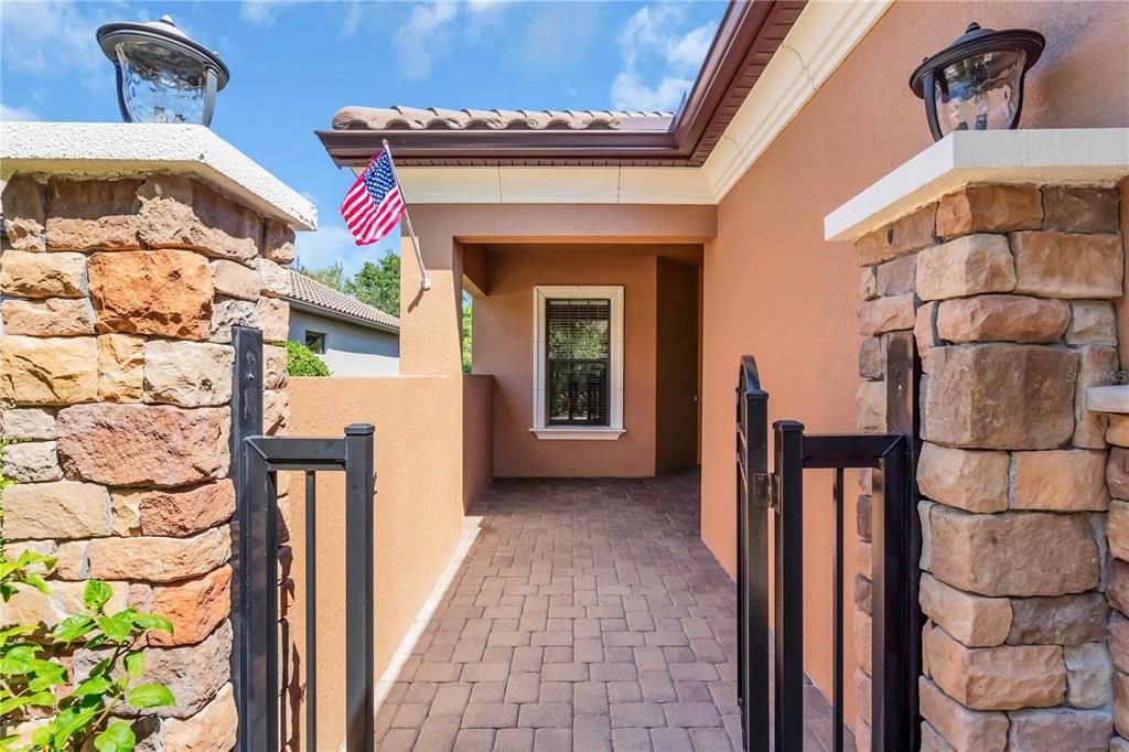 For Sale: $635,000 (3 beds, 3 baths, 2824 Square Feet)