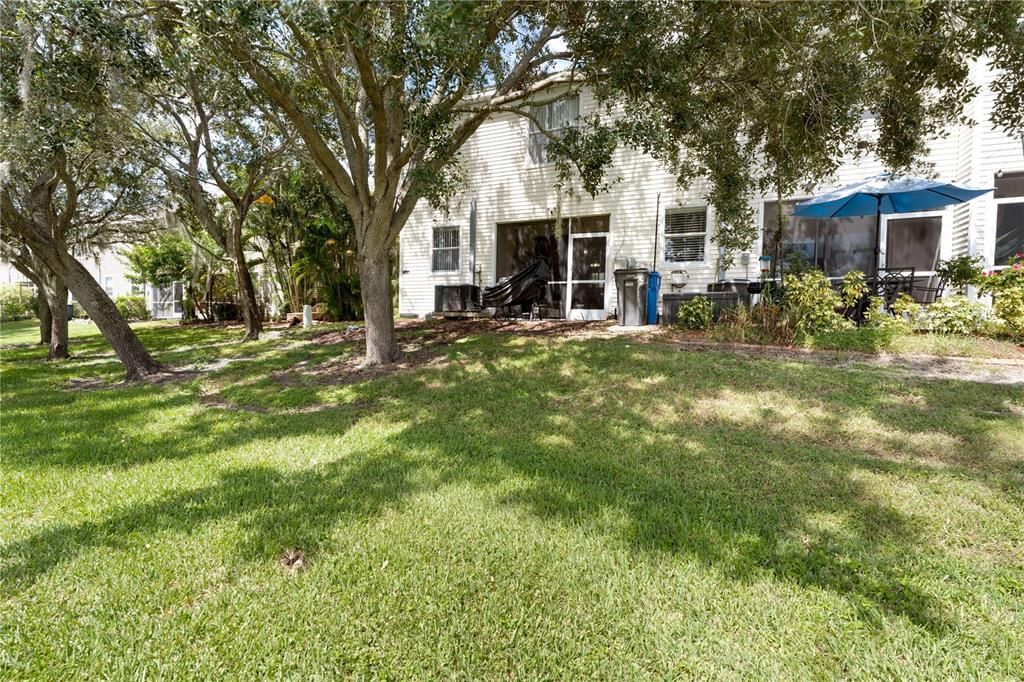 Active With Contract: $241,000 (2 beds, 1 baths, 1252 Square Feet)