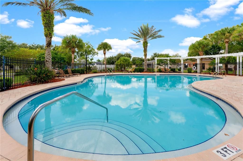 Active With Contract: $241,000 (2 beds, 1 baths, 1252 Square Feet)