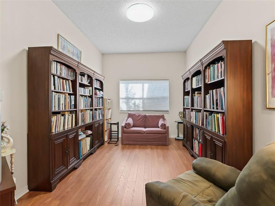 Active With Contract: $375,000 (3 beds, 2 baths, 1897 Square Feet)