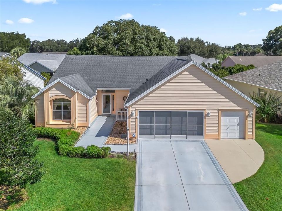 Active With Contract: $375,000 (3 beds, 2 baths, 1897 Square Feet)