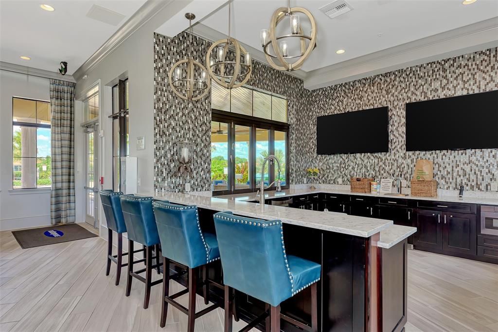 Activo con contrato: $374,900 (2 camas, 2 baños, 1432 Pies cuadrados)