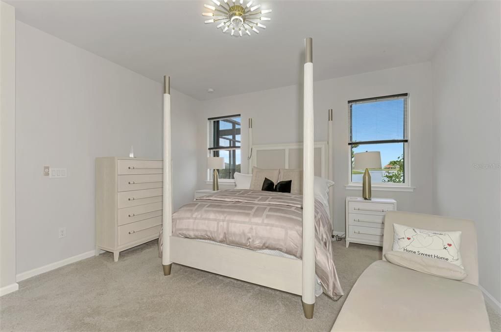 Activo con contrato: $374,900 (2 camas, 2 baños, 1432 Pies cuadrados)