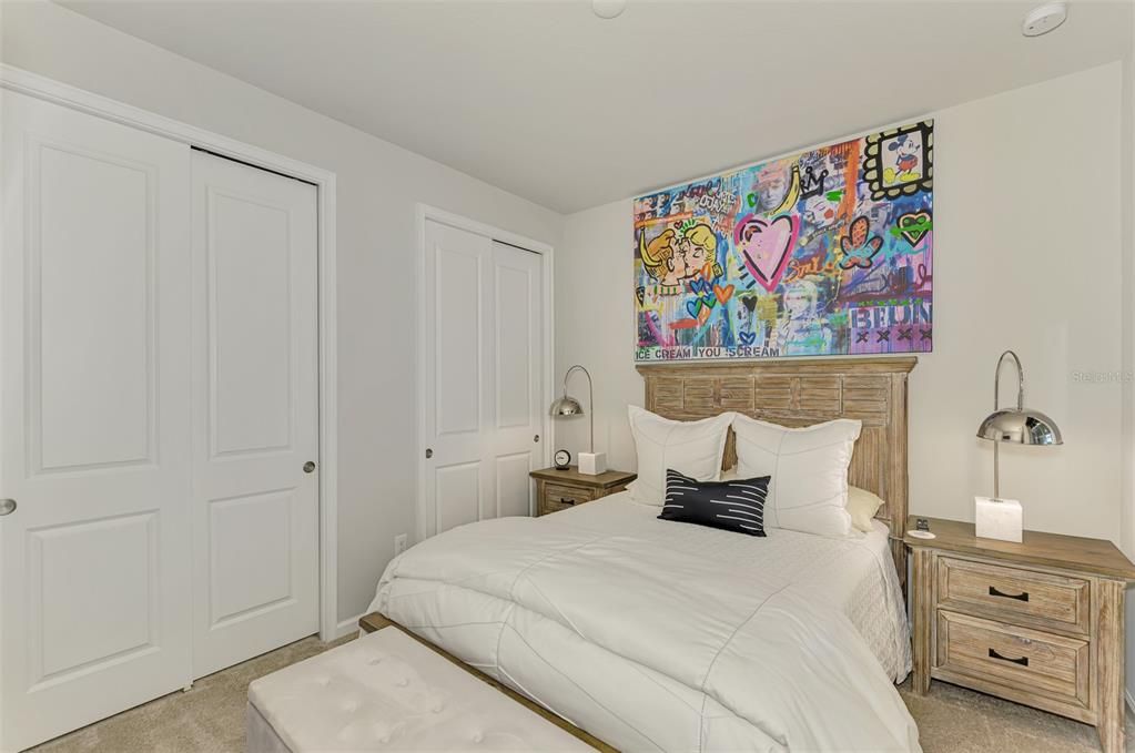 Activo con contrato: $374,900 (2 camas, 2 baños, 1432 Pies cuadrados)