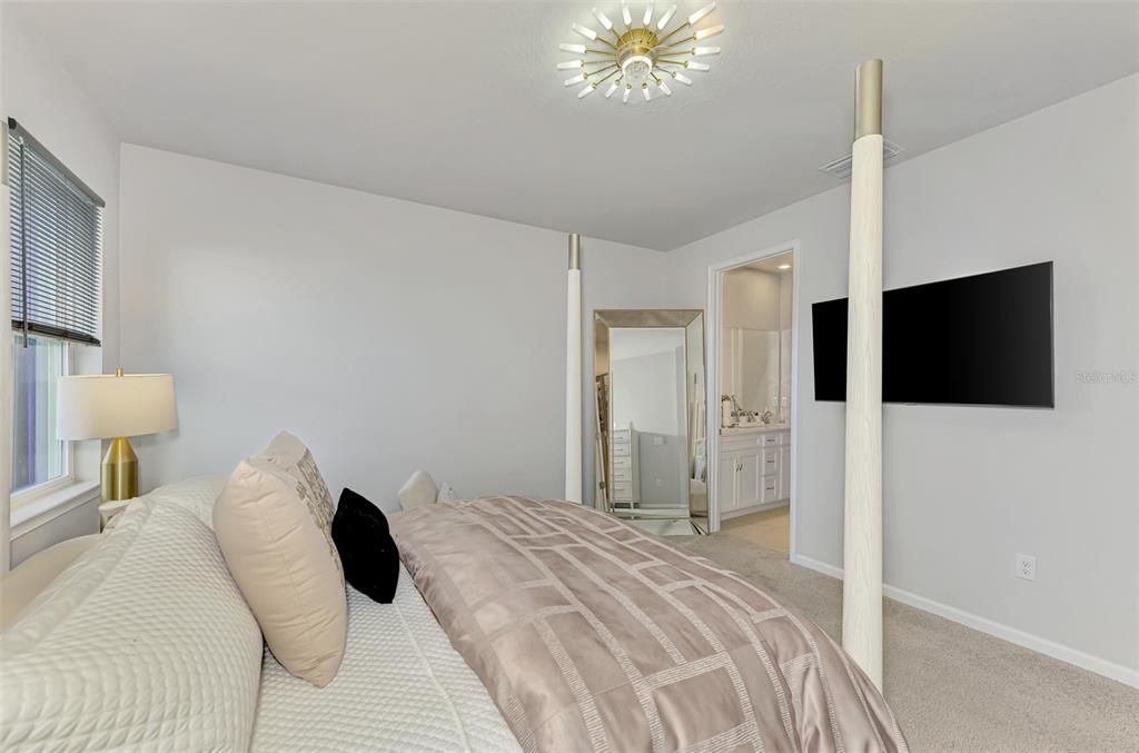 Activo con contrato: $374,900 (2 camas, 2 baños, 1432 Pies cuadrados)