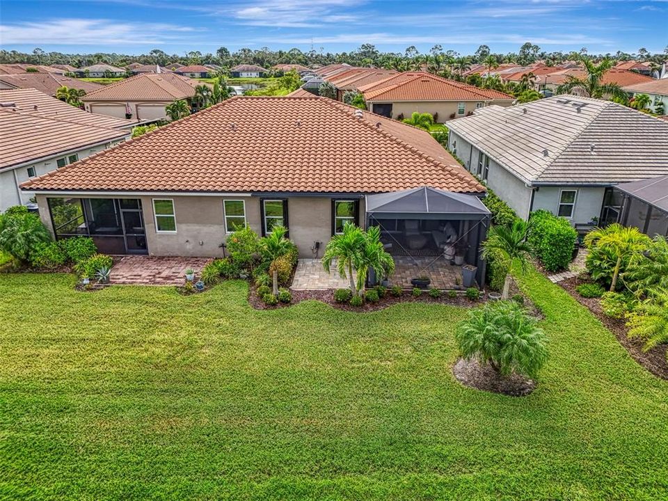 Activo con contrato: $374,900 (2 camas, 2 baños, 1432 Pies cuadrados)