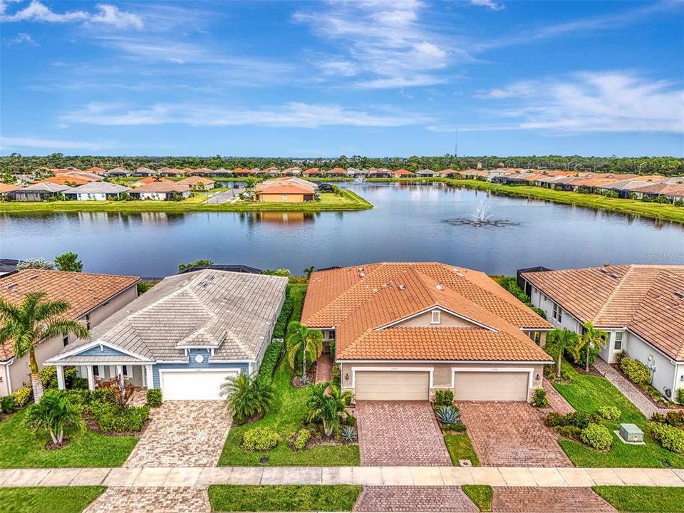 Activo con contrato: $374,900 (2 camas, 2 baños, 1432 Pies cuadrados)