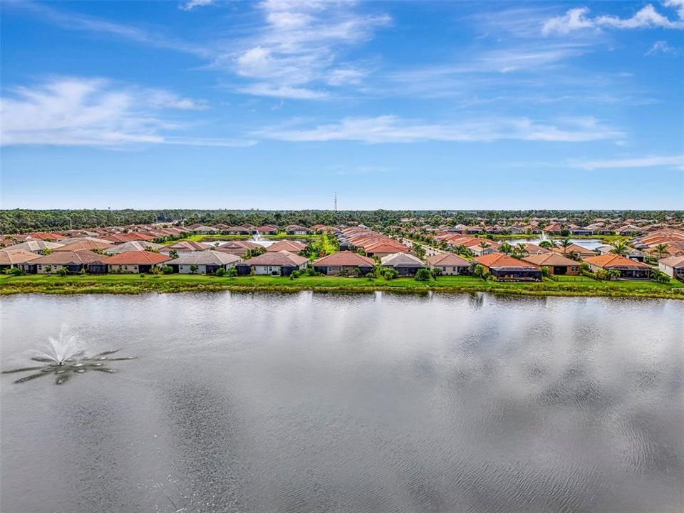 Activo con contrato: $374,900 (2 camas, 2 baños, 1432 Pies cuadrados)