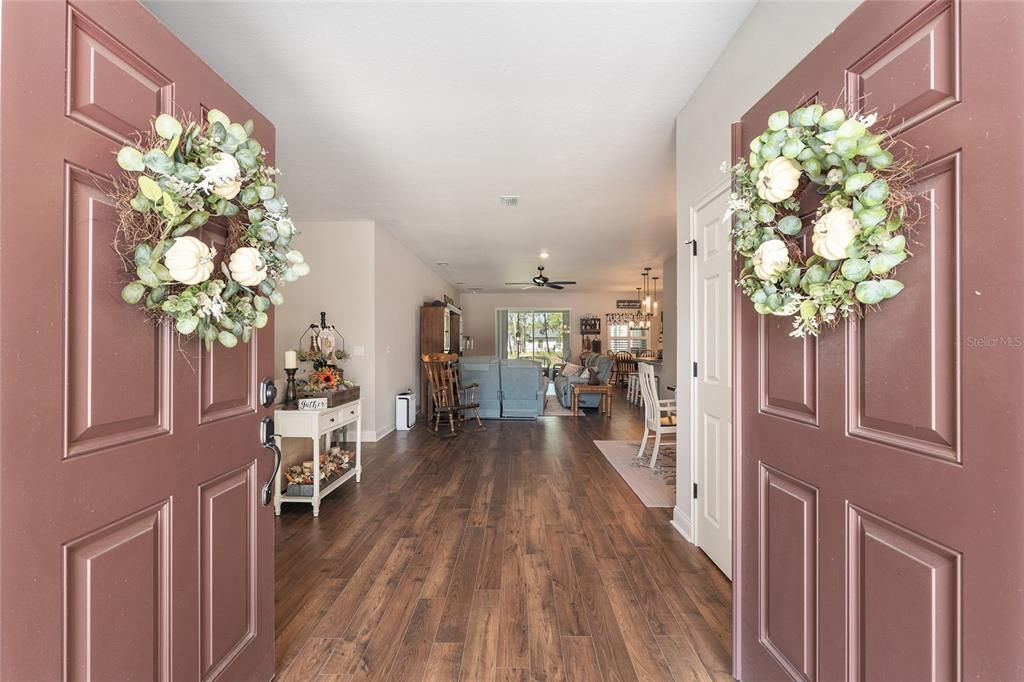 合同活跃: $475,000 (5 贝兹, 3 浴室, 2795 平方英尺)