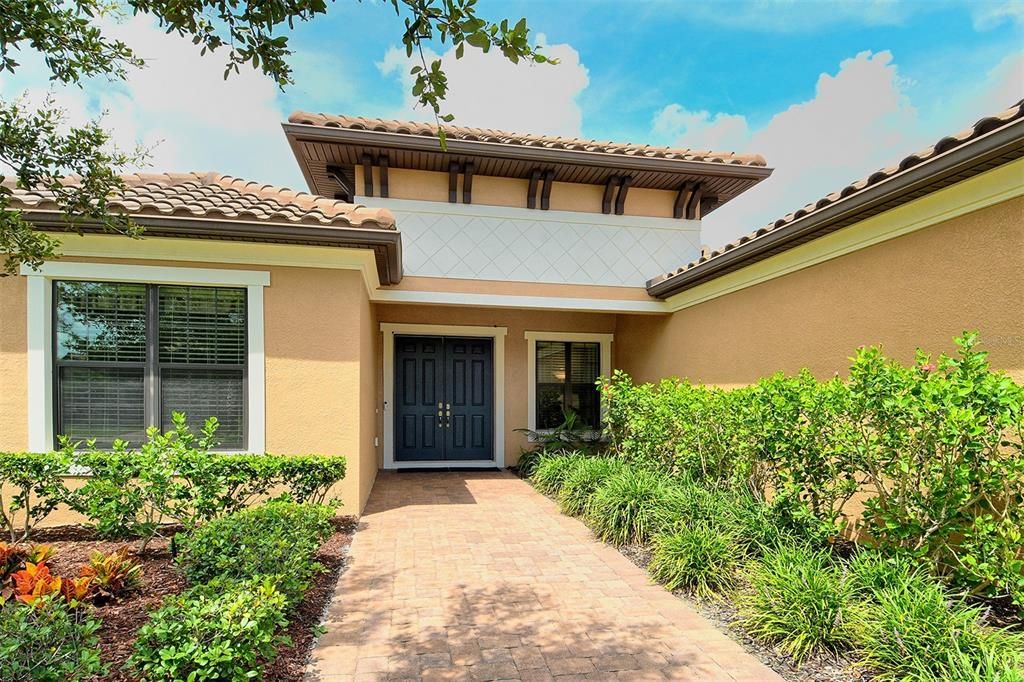 出租: $5,750 (3 贝兹, 3 浴室, 2993 平方英尺)