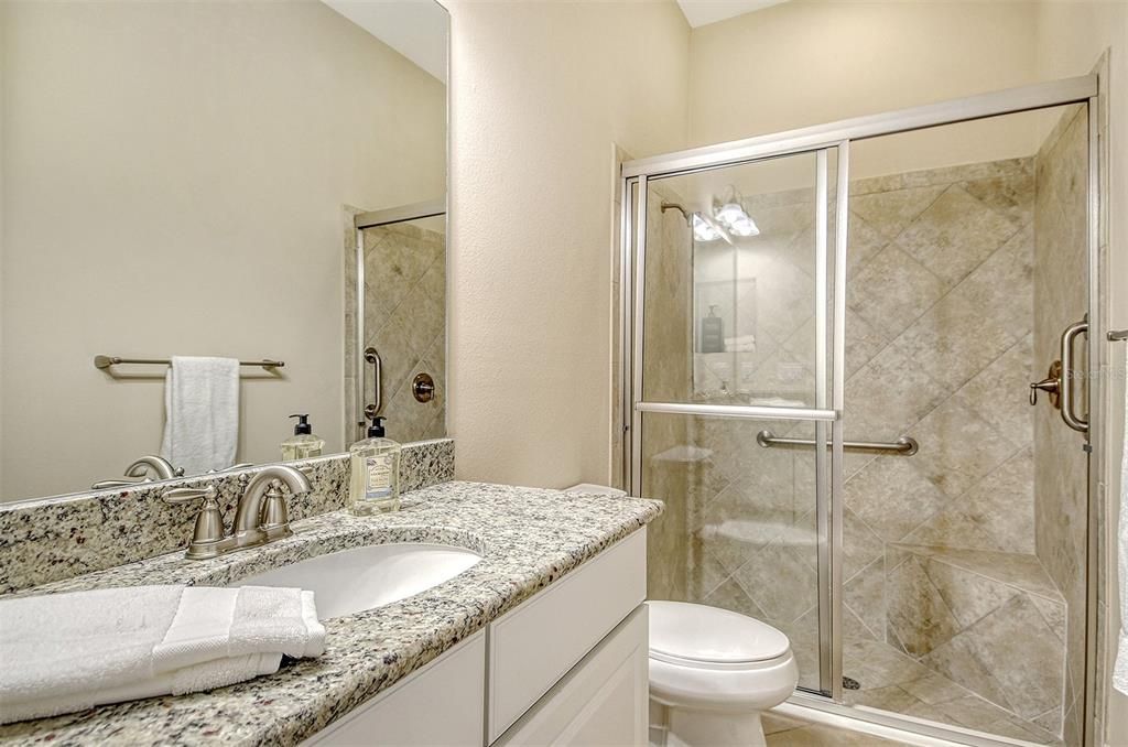 出租: $5,750 (3 贝兹, 3 浴室, 2993 平方英尺)