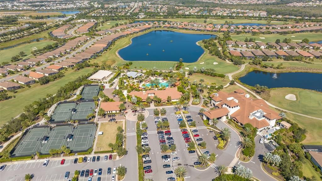 出租: $5,750 (3 贝兹, 3 浴室, 2993 平方英尺)