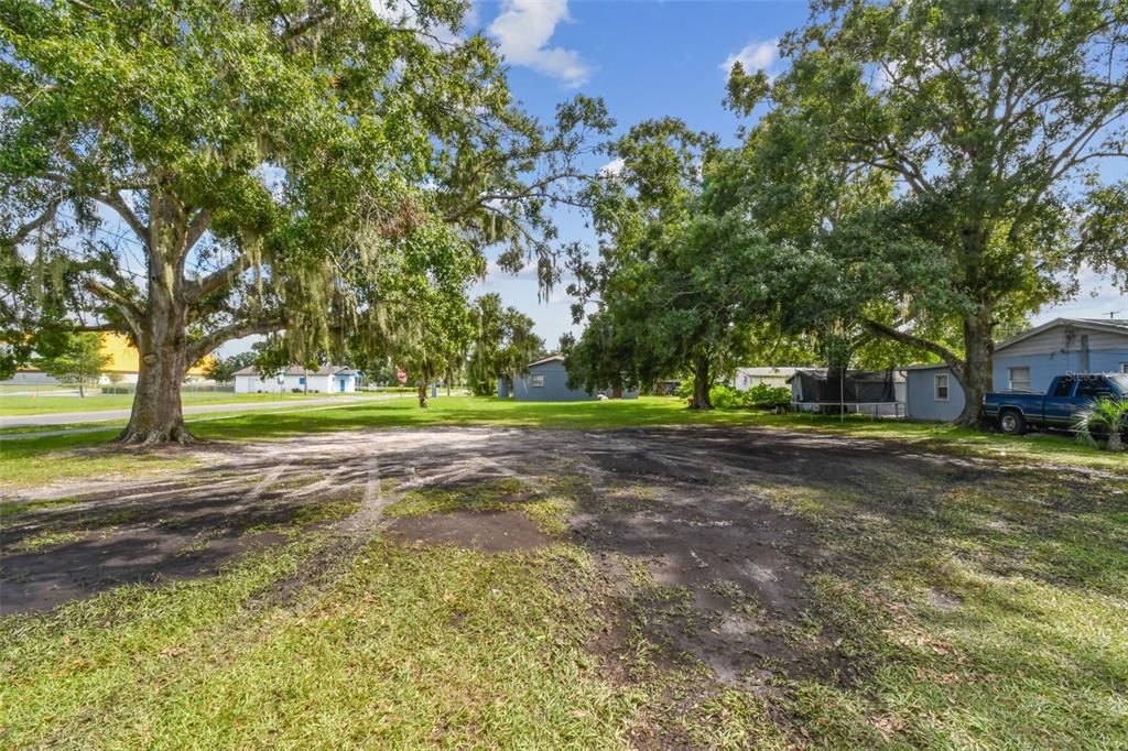 待售: $110,000 (0.27 acres)