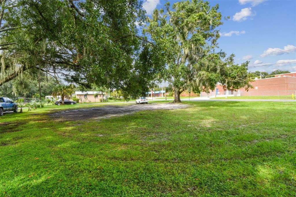 待售: $110,000 (0.27 acres)