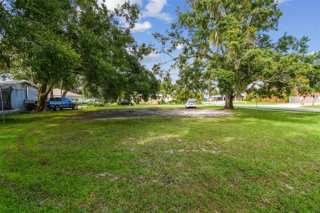 待售: $110,000 (0.27 acres)